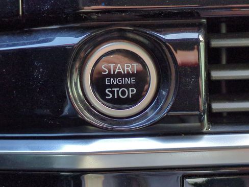 Certified 2023 Nissan Pathfinder SV w/ SV Premium Package image 33