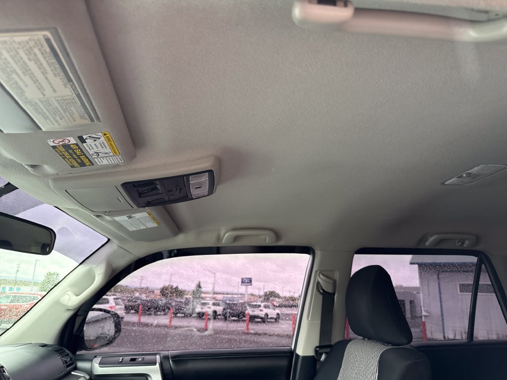 Used 2014 Toyota 4Runner SR5 AWD/4WD image 25