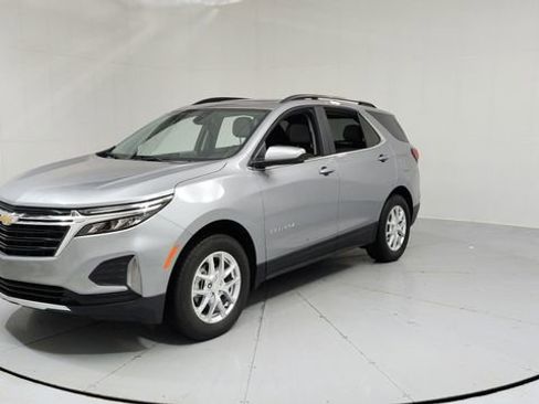 Used 2023 Chevrolet Equinox LT image 1