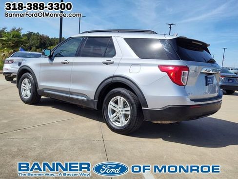 Certified 2023 Ford Explorer XLT image 4