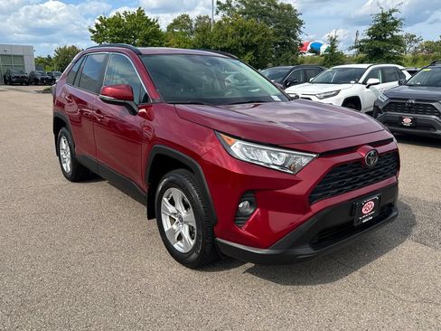 Used 2020 Toyota RAV4 XLE w/ Convenience Package AWD/4WD image 12