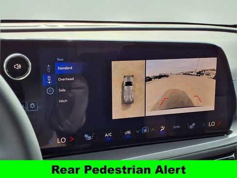 New 2026 Chevrolet Traverse LT w/ Driver Confidence Package image 9