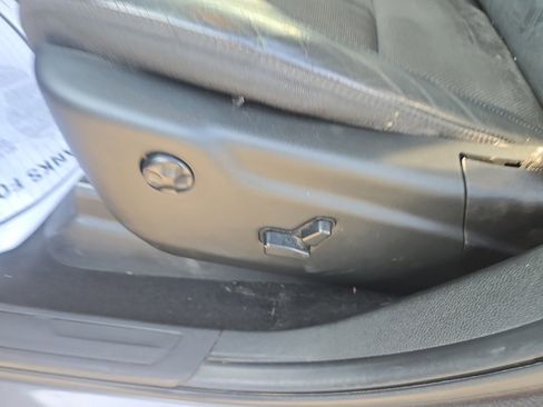 Used 2020 Jeep Grand Cherokee Laredo w/ Laredo X Package image 23