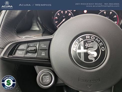 Used 2025 Alfa Romeo Tonale w/ Premium Package AWD/4WD image 15