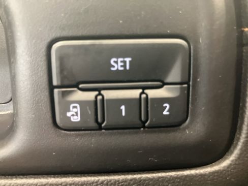 Used 2021 GMC Sierra 2500 AT4 w/ AT4 Preferred Package image 14