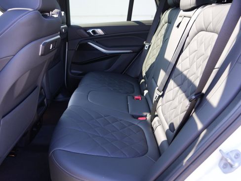 Used 2025 BMW X5 xDrive50e w/ M Sport Package image 17