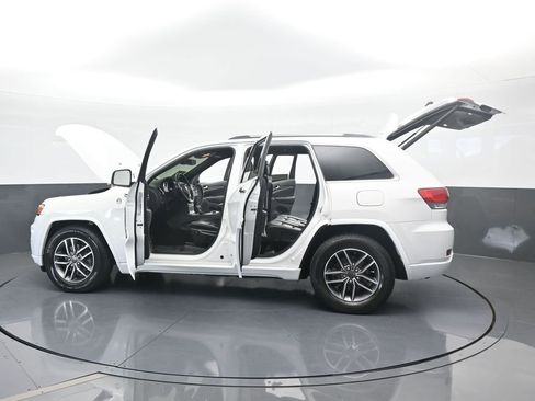 Used 2020 Jeep Grand Cherokee Overland image 78