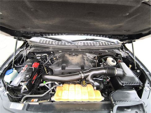 Used 2018 Ford Expedition Limited RWD image 21