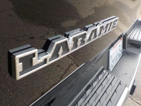 Used 2019 RAM 1500 Laramie image 18