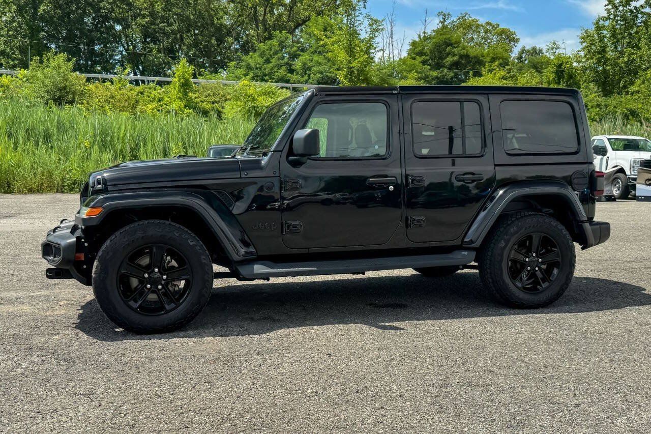 Used 2021 Jeep Wrangler Unlimited Sahara AWD/4WD image 6