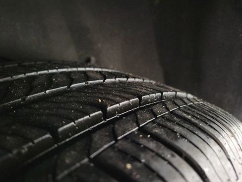 Used 2022 Toyota Camry SE image 12