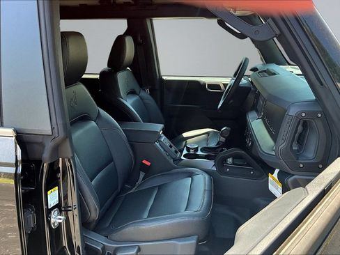 New 2026 Ford Bronco Big Bend w/ Black Diamond Package AWD/4WD image 11