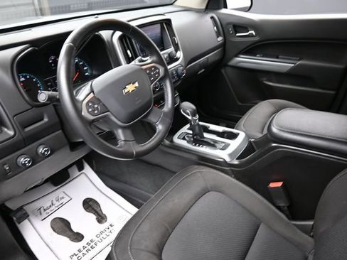 Used 2022 Chevrolet Colorado LT w/ LT Convenience Package image 18