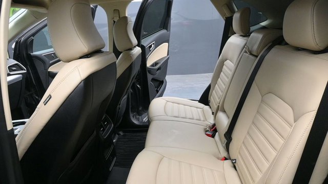 Used 2022 Ford Edge SEL AWD/4WD image 23