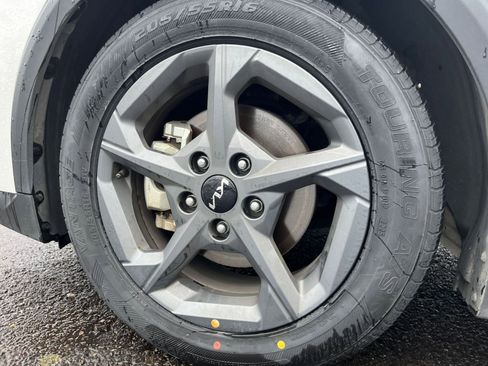 Used 2025 Kia K4 LXS image 29