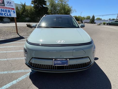 Certified 2024 Hyundai Kona Limited FWD image 8