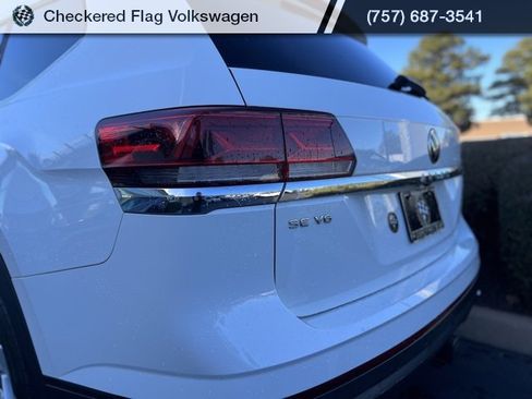 Used 2022 Volkswagen Atlas SE w/ Panoramic Sunroof Package image 9