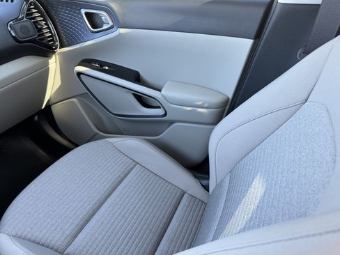 Certified 2022 Kia Soul EX image 16