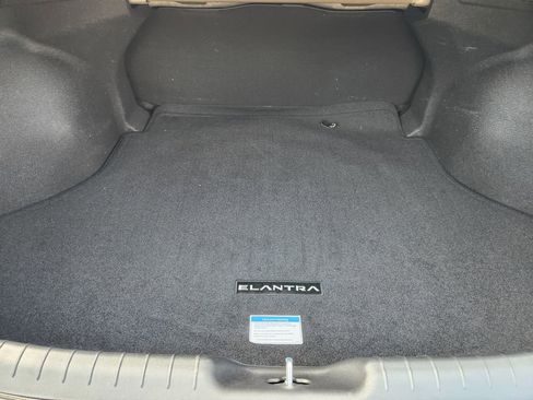 Certified 2025 Hyundai Elantra Sport image 30