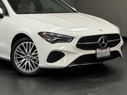 Used 2025 Mercedes-Benz CLA 250 image 4