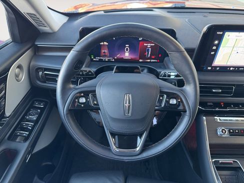 Used 2025 Lincoln Aviator Reserve w/ Equipment Group 201A image 12