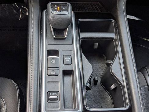 Used 2022 Nissan Pathfinder SL w/ SL Premium Package image 12