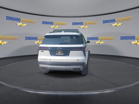Used 2024 Chevrolet Traverse Z71 AWD/4WD image 6