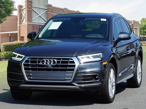 Used 2020 Audi Q5 Prestige w/ Prestige Package AWD/4WD image 4