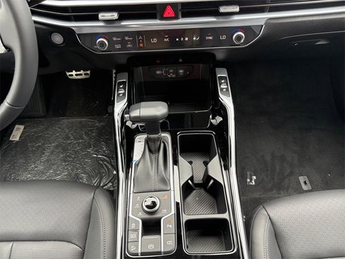 New 2025 Kia Sorento SX image 11