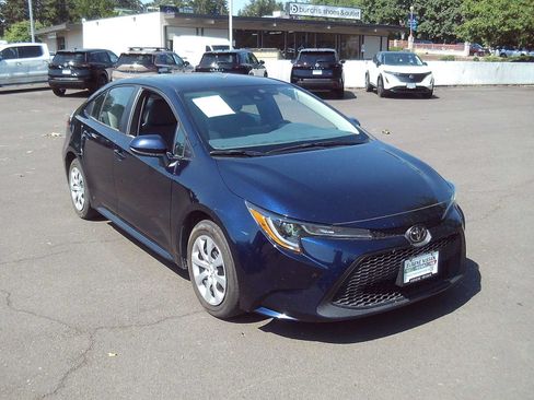 Used 2022 Toyota Corolla LE FWD image 7