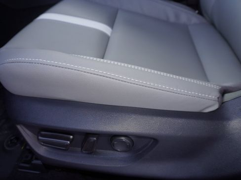 Used 2026 Toyota Camry SE image 11