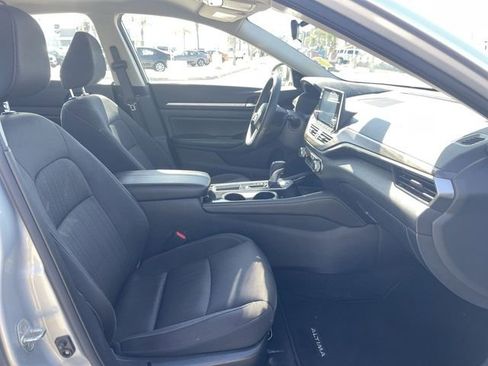 Used 2023 Nissan Altima 2.5 SV image 26