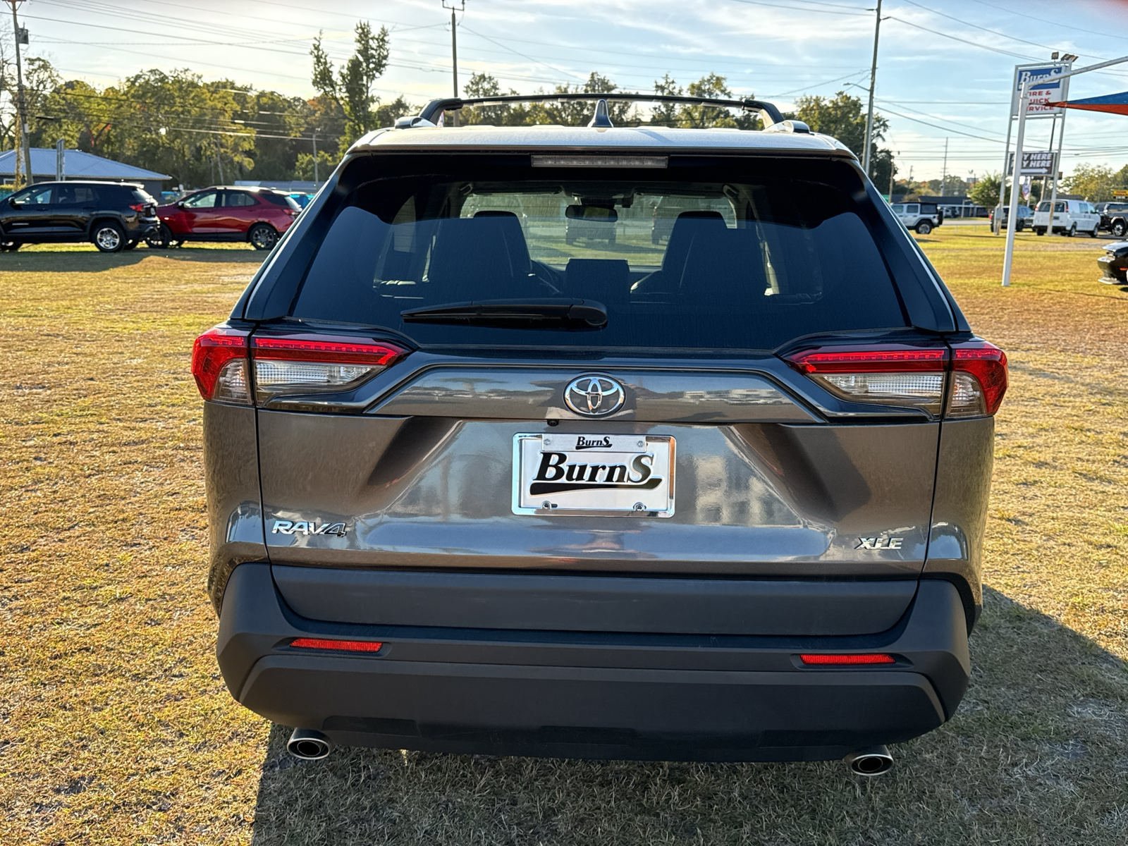 Used 2025 Toyota RAV4 XLE Premium w/ Weather Package FWD image 6