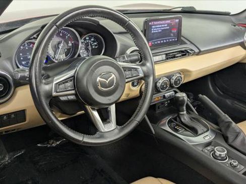Used 2020 MAZDA MX-5 Miata RF Grand Touring RWD image 18