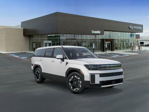 New 2026 Hyundai Santa Fe SE FWD image 2