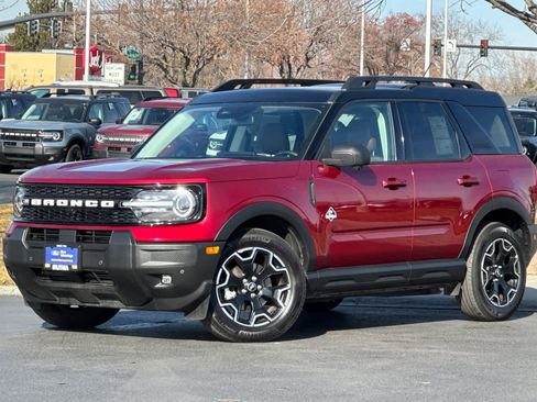 Certified 2025 Ford Bronco Sport Outer Banks w/ Outer Banks Tech Package+ image 1