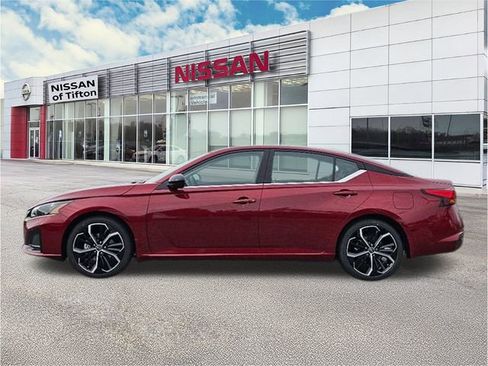 New 2025 Nissan Altima 2.5 SR image 4