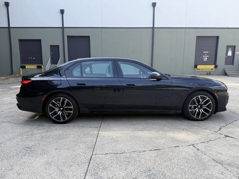 Used 2023 BMW 760i xDrive AWD/4WD image 13