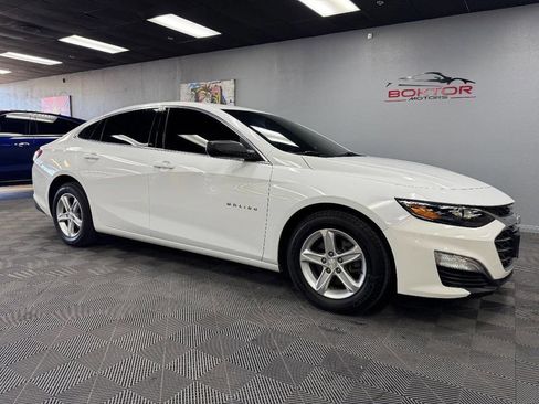 Used 2019 Chevrolet Malibu LS image 2