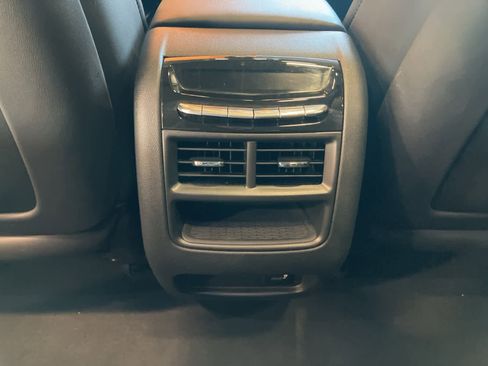 Used 2017 Cadillac XT5 Premium Luxury image 24