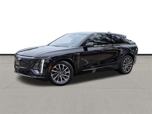 Used 2025 Cadillac Lyriq Sport image 1