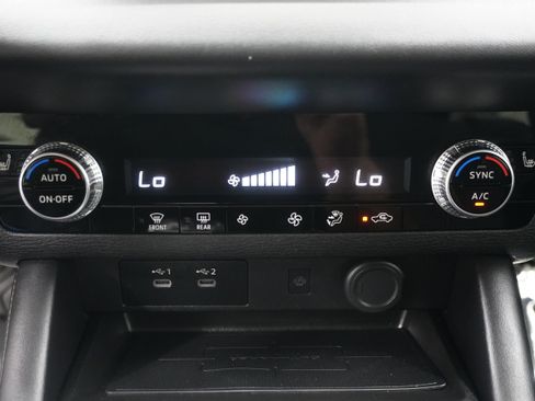 Used 2025 Mitsubishi Outlander SE FWD image 23