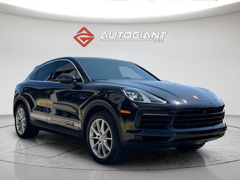 Used 2022 Porsche Cayenne E-Hybrid Coupe AWD/4WD image 16