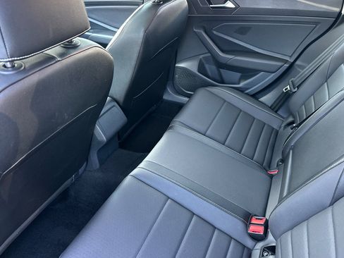 Used 2024 Volkswagen Jetta SE w/ Panoramic Sunroof Package image 13