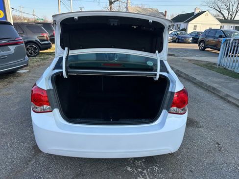 Used 2016 Chevrolet Cruze LT image 10