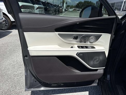 New 2026 Lincoln Nautilus Black Label AWD/4WD image 18