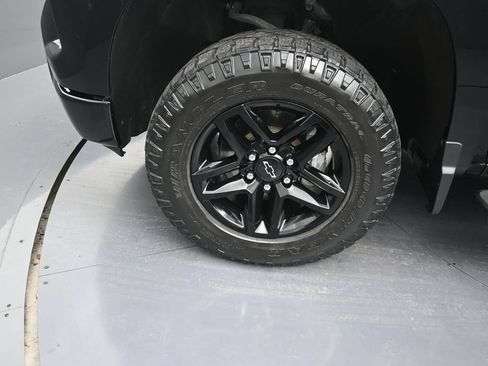 Used 2023 Chevrolet Silverado 1500 LT Trail Boss w/ LT Trail Boss Premium Package AWD/4WD image 9