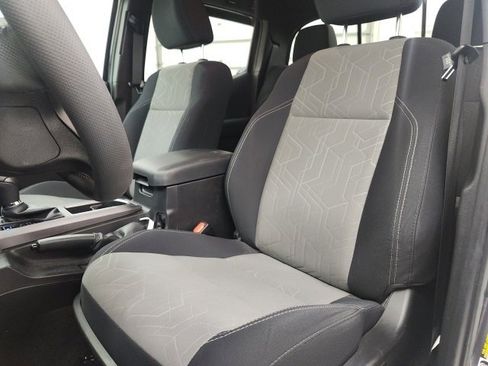 Used 2023 Toyota Tacoma TRD Off-Road image 19