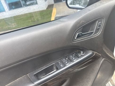 Used 2016 GMC Canyon SLT w/ Driver Alert Package image 10