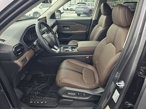 New 2026 Honda Pilot Touring image 12